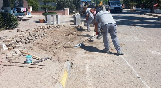 Kemer de kaldırım çalışmaları