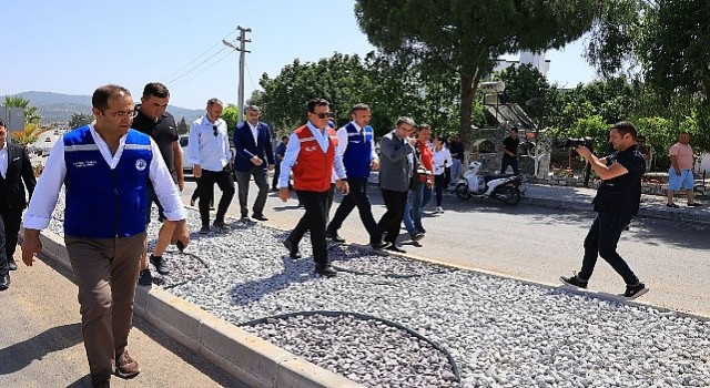 Muğla Büyükşehir Belediye Başkanı Ahmet Aras Bodrumda devam eden Mumcular ve Yalıkavak yol çalışmalarını yerinde inceledi