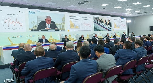 Rosneft su küresel ihtiyaçları karşılamak için dengeli bir enerji geçişini destekliyor