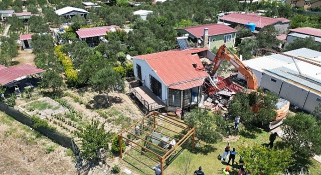 Seferihisarda hobi bahçelerinin yıkımına başlandı