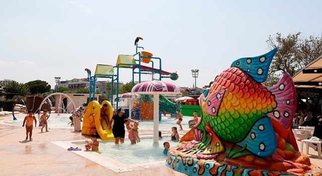 Aydın Büyükşehir Belediyesi tarafından Aydına kazandırılan Tekstil Park içerisindeki aquapark bu yıl da çocukların akınına uğruyor