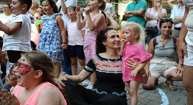 Başkan Ünsal Sokak Senin coşkusuna ortak oldu