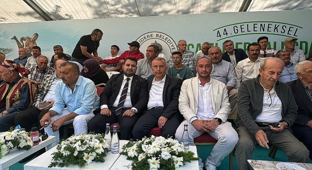 Kahramankazan Belediye Başkanı Selim Çırpanoğlu Aluçdağı Yağlı Güreş Festivaline katıldı