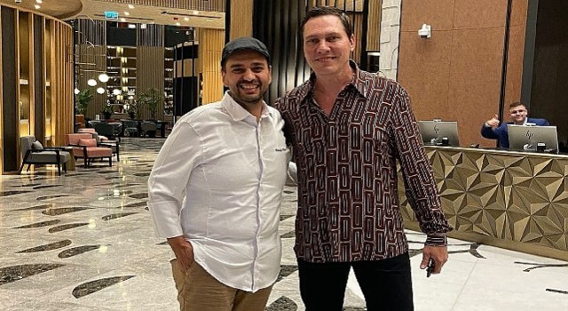 Dünyanın en ünlü Di Tiesto tarihi yarımada karşısında büyülendi