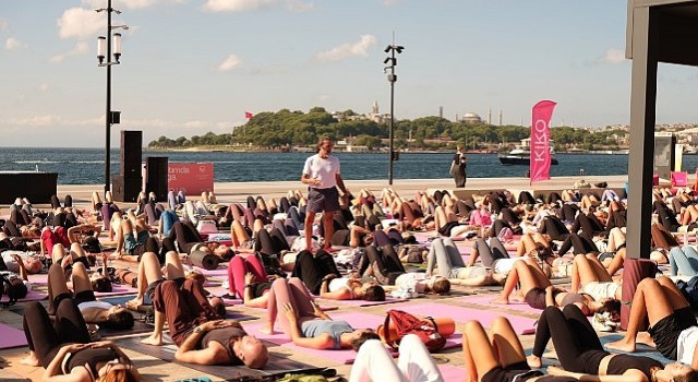 Galataport İstanbulda Dördüncü Kez ”Rıhtımda Yoga”