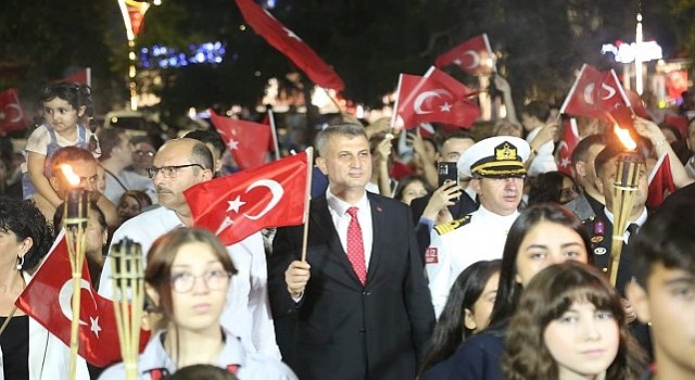 Gölcükte 30 Ağustos Zafer Bayramının 102. yıl dönümü, düzenlenen törende coşku ile kutlandı.