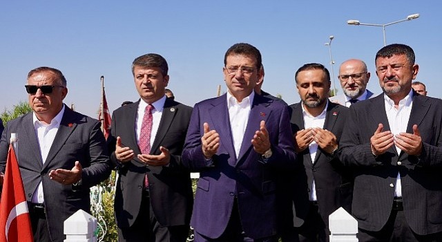 İBB Başkanı Ekrem İmamoğlu, TBB Encümen Toplantısına başkanlık etmek üzere, 6 Şubat 2023 depremlerinde büyük yıkıma uğrayan Adıyamana geldi