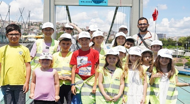 İBB tarafından hayata geçirilen “Küçük Rehberler İstanbulu Keşfediyor” projesiyle çocuklar şehrin tadını çıkartıyor