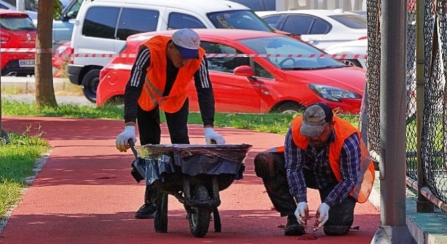 İzmir;in parklarında seferberlik var