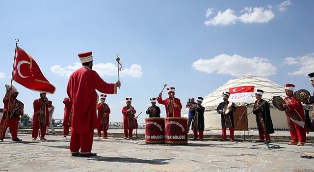 Konya Büyükşehir Malazgirt Zaferinin 953. Yıl Dönümü Coşkusuna Eşlik Ediyor