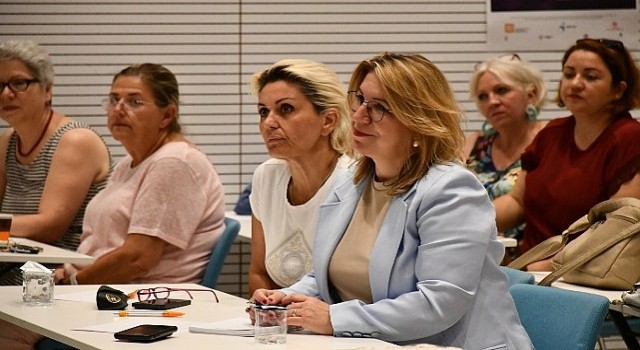 Lüleburgaz Belediyesinden Kadın Odak Grup Toplantısı