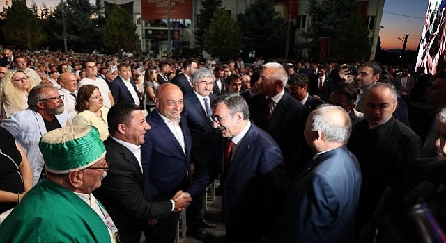 Nevşehir Belediye Başkanı Rasim Arı, Nevşehir&#39;in Hacıbektaş ilçesinde düzenlenen Hacı Bektaş Veli&#39;yi Anma Etkinlikleri&#39;ne katıldı.