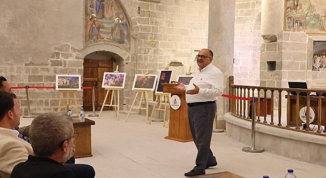 Profesyonel Turist Rehberi ve Yazar Serhan Güngör ile Türkiye Tarihine Türkiye Sınırları Dışından Bakış adlı söyleşi Meryem Ana Kilisesinde yapıldı.