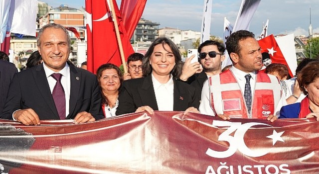 Üsküdarda 30 Ağustos Zafer Bayramı Coşkuyla Kutlandı