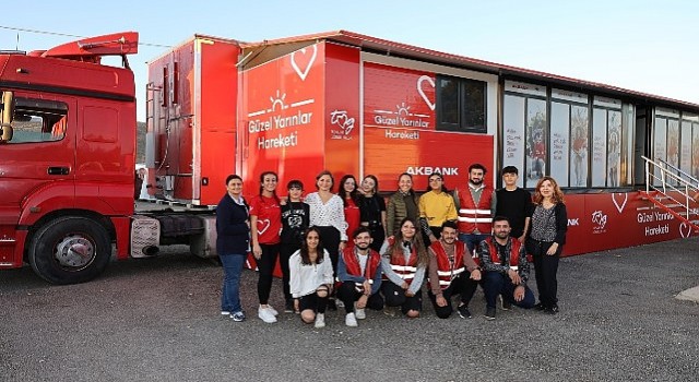 Akbank Güzel Yarınlar Hareketi Deprem Bölgesinde 10 Bini Aşkın Gençle Buluştu