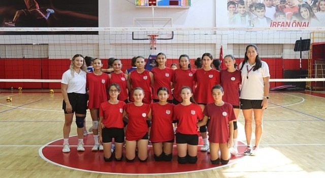 Bayraklıda 9 Eylül voleybol turnuvası