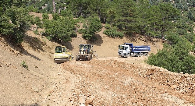 Büyükşehirden Manavgatta asfalt öncesi hazırlık