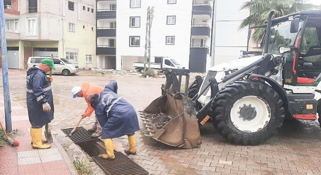 Canikte Sağanak Yağışa Karşı Etkin Mücadele