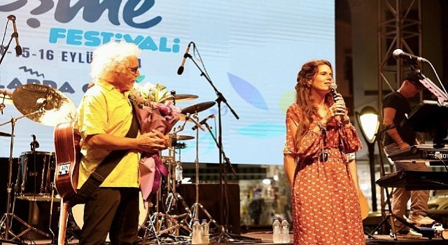 Çeşme Festivali Yeni Türkü ile Görkemli Bir Final Yaptı