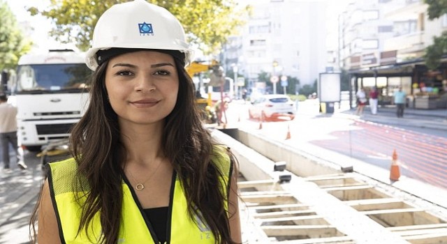 Girne Caddesi ndeki yağmur suyu mazgalları yenileniyor