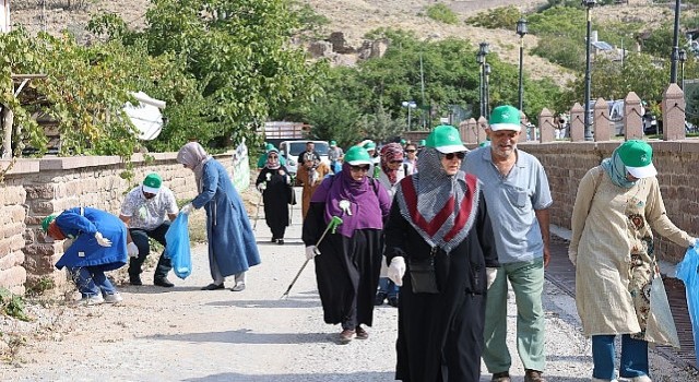 Selçuklu Belediyesi çevre duyarlılığı adına Dünya Temizlik Günü dolayısıyla Sillede “Doğa İçin Adım Atıyoruz” etkinliği düzenledi