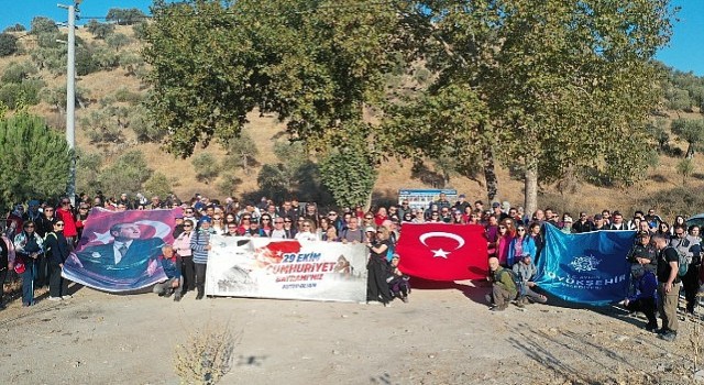 Başkan Çerçioglu, Aydınlıları Cumhuriyet&#39;in 101. Yılında Trekking Etkinliğinde Buluşturdu