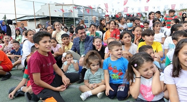 Bayraklılı çocuklar mahalle şenliğinde coşkuyla eğlendi