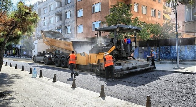 Bayrampaşada yol ve kaldırımlar yenileniyor, ulaşım kolaylaşıyor