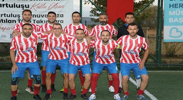 Edremit Belediyesi Cumhuriyet Kupası futbol turnuvası başladı