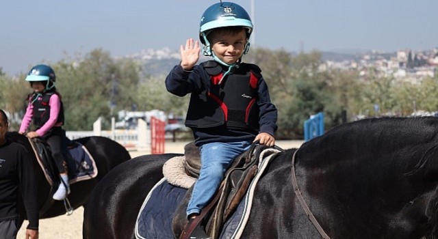 Kocaeli de 20 bin çocuk binicilik sporuyla tanıştı