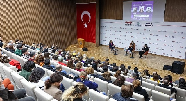 Bakırköy Belediyesinden kadına şiddete karşı konferans düzenledi