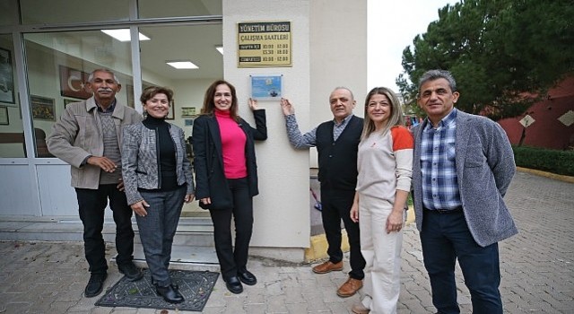 Başkan Ünsaldan 9 öğrenci okutan siteye teşekkür plaketi