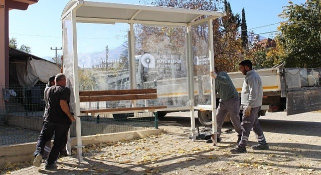 Elmalı nın dört mahallesine otobüs durağı