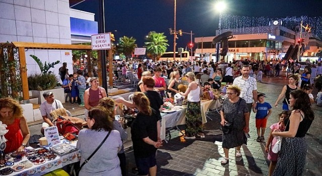 Gece Pazarı ile kadınların el emeği kazanca dönüştü