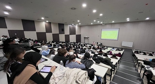 Hemşirelik Fakültesinde ”Atatürkün Dostları ve Dostluğu” anlatıldı