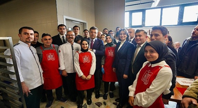 Üsküdar Belediyesinin Kent Lokantası İlk Yemeklerini Dağıttı