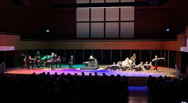 Yıldızları buluşturan konser Bir Askerin Öyküsü