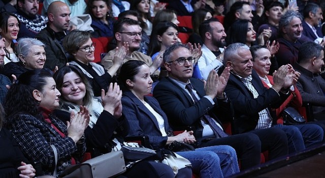 Agora Senfoni Orkestrası, Piyano Festivali nde sokak hayvanları için sahne aldı