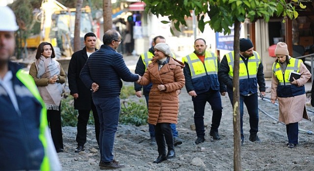 Efes Selçuk ta çarşı içi çalışmalar hız kesmeden devam ediyor