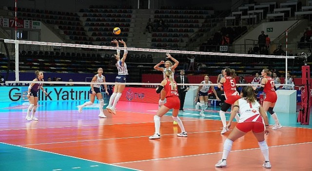 Kadın voleybol takımından 3-0 lık galibiyet