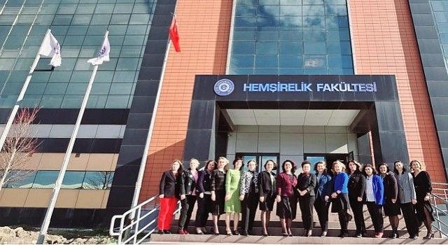 Türkiyedeki Hemşirelik Fakültelerinin Dekanları Ege Üniversitesinde bir araya geldi