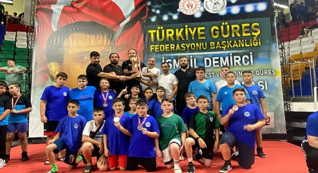 Kağıtspordan şampiyonluklarla dolu bir yıl