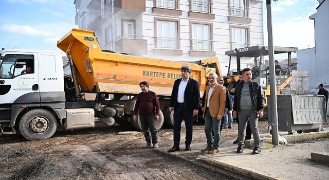 Kartepe İstasyon Mahallesine 280 Ton Asfalt Serildi