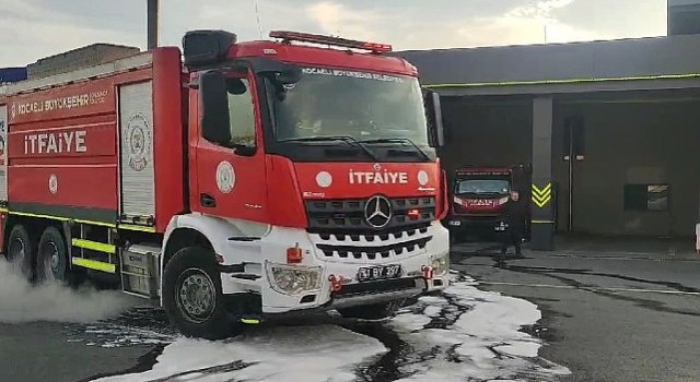 Kocaeli İtfaiyesi, 2 araç ve 5 personelle Boluda