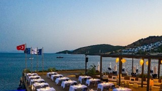 Boğazın incisi Lacivert kalite ve şıklığı ile Le Chic Bodrum’a geliyor