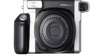 En Keyifli Anları Ölümsüzleştirmek İçin Kahramanımız Babalara Fujifilm Instax Fotoğraf Makinesi Hediye Edin