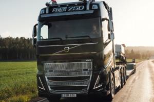 Volvo Trucks, yüksek verimlilik, konfor ve gücün sembolü yeni Volvo FH16’yı tanıttı