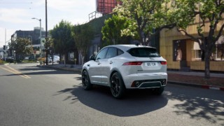 Yeni Motor Seçeneği ve Göz Alıcı Tasarım Detaylarıyla Yeni Jaguar E-PACE Türkiye’de