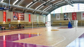 LYFA Kapalı Spor Salonu zemini yenilendi