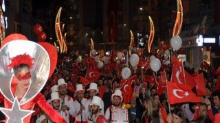 Cumhuriyet Fener Alayı ve Konser: Bin Yaşasın Cumhuriyet